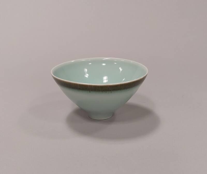 Porcelain Small Footed Bowl