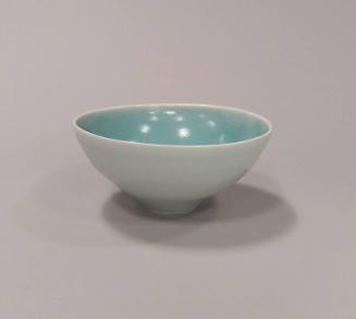 Medium Pale Blue Celadon Crackle Glaze Bowl with Turquoise Interior
