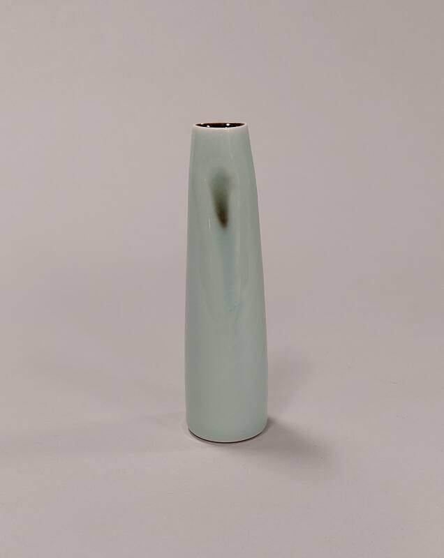 Porcelain Small Cloud Pot with Celadon Glaze