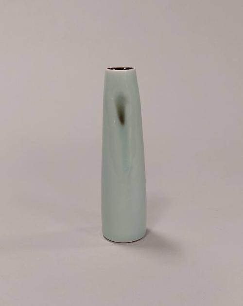 Porcelain Small Cloud Pot with Celadon Glaze