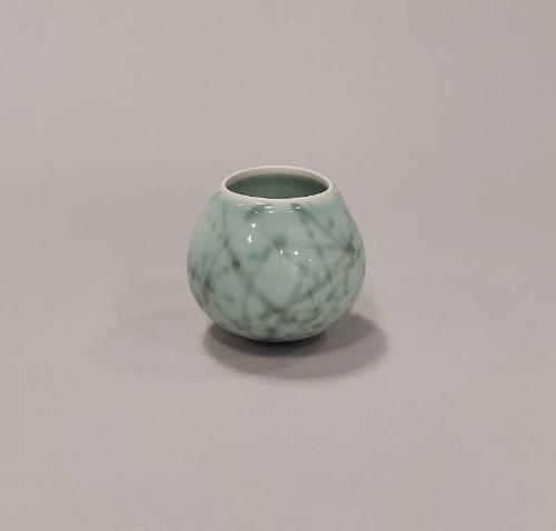 Porcelain Small Rocking Bowl with Tenmoku Pattern