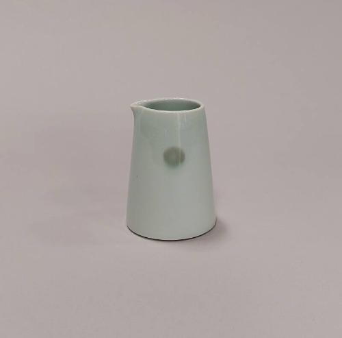 Porcelain Small Pourer with Tenmoku Splash