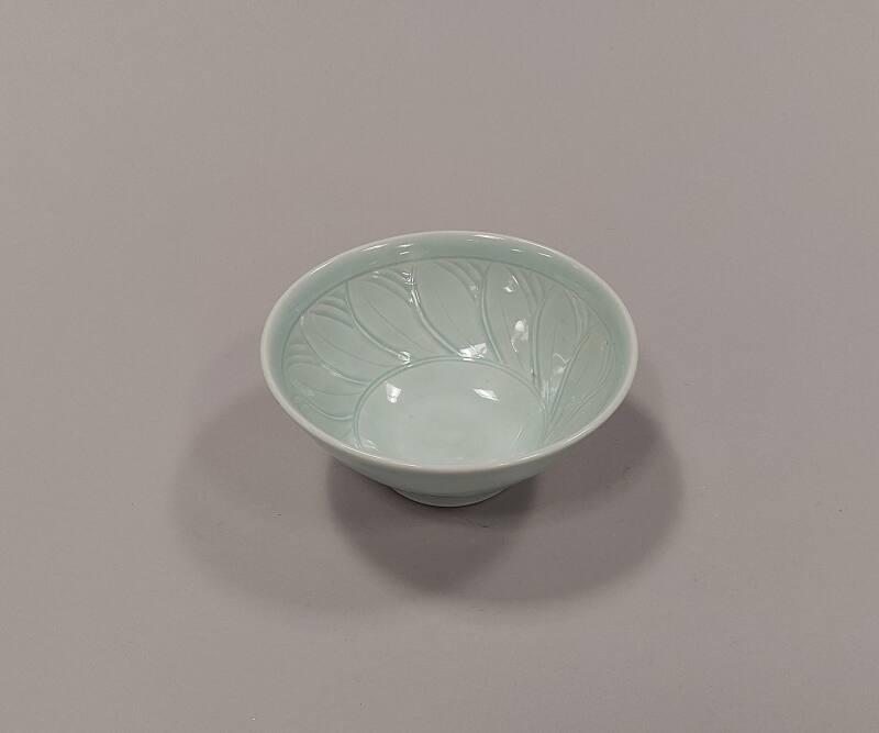 Porcelain Bowl with Celadon Glaze and Incised Decoration