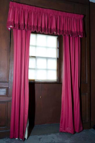 Red Curtains And Pelmets (3pairs)