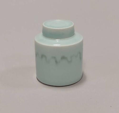 Porcelain Lidded Jar with Meandering Decoration