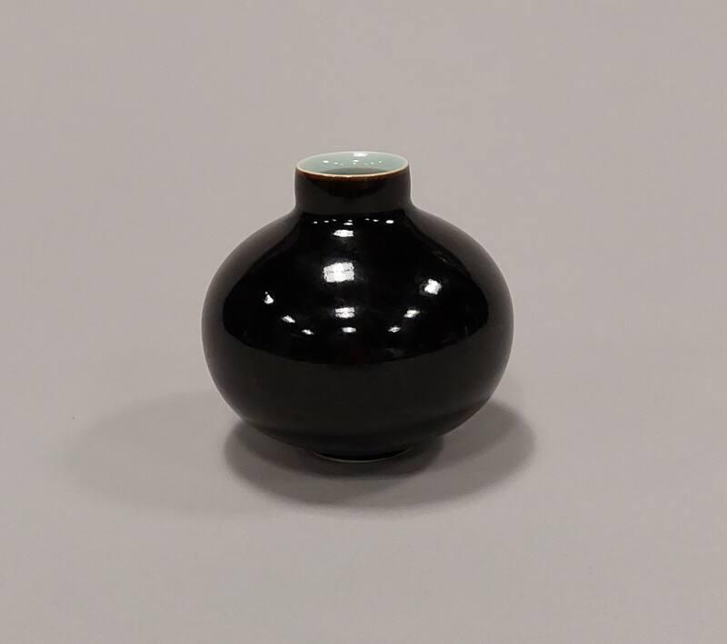 Porcelain Squat Vase with Tenmoku Glaze