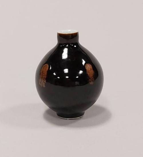 Porcelain Small Globular Vase with Tenmoku