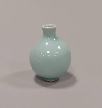 Porcelain Small Globe Vase