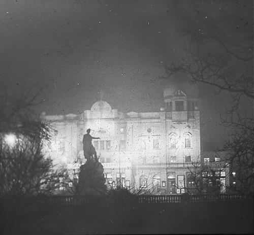 William Wallace Statue and His Majesty's Theatre