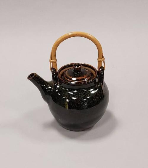 Stoneware Teapot with Bamboo Handle and Black Gloss Glaze