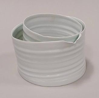 Porcelain Circular Double Wall Vessel