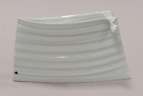 Porcelain Ribbed Pocket with Side Tear
