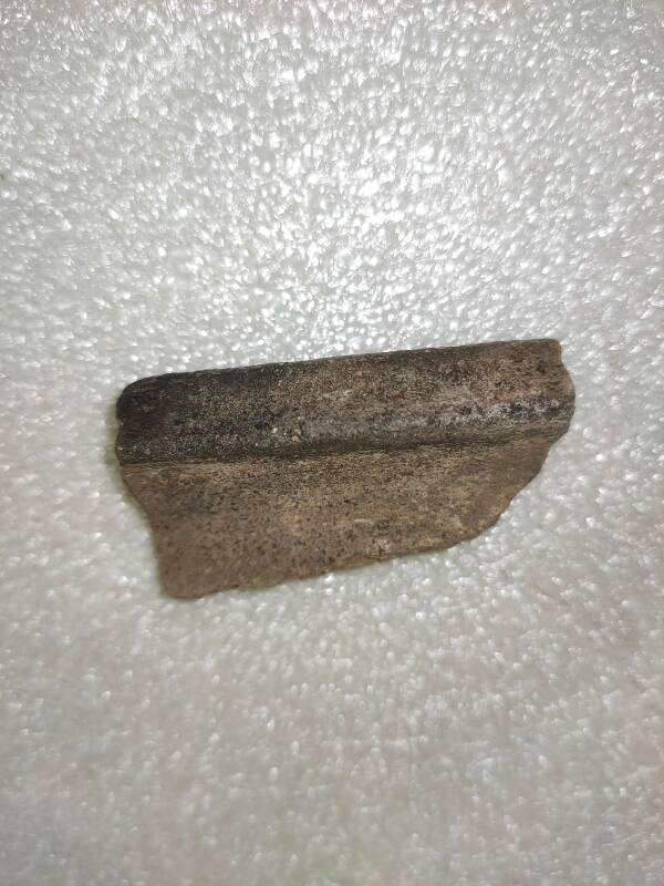 AB/Q/73 Rim Sherd