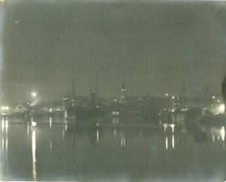 Black and white photograph showing Aberdeen Harbour in the 1930s, aberdeen harbour in the evening