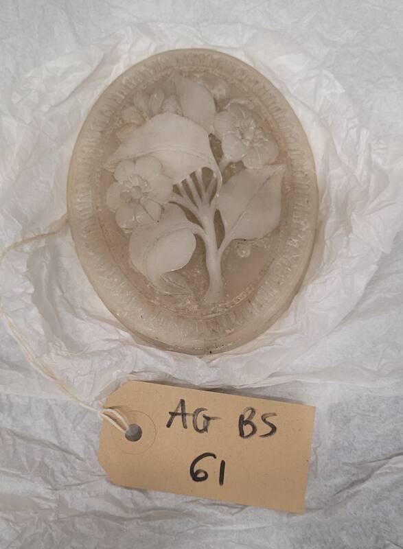 Oval White Floral Design Decorative Plaque