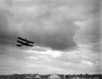 Wing Walker on Auro 504K Aircraft