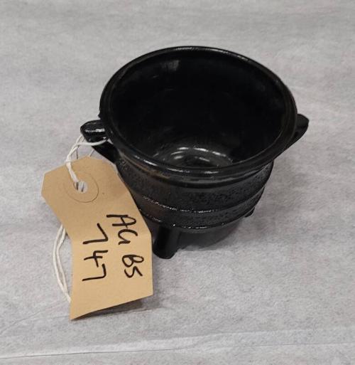 Cauldron Shaped Small Pot