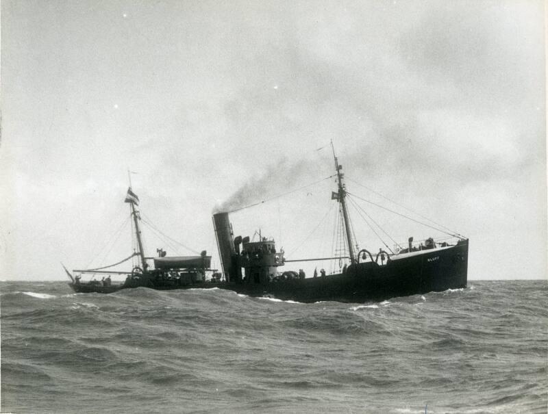 Black and white photograph showing view of starboard side of 'bluff' at sea