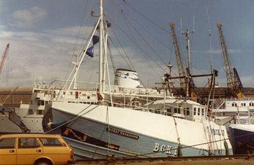 Colour Photograph Showing The Buckie Registered Fishing Vessel 'moray Endeavour' In Aberdeen Harbour